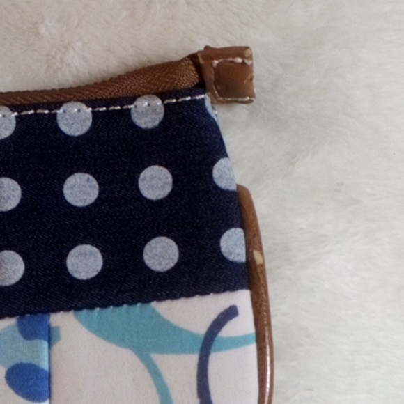 WRISTLET! HAS NO BRAND BUT ITS NEW!! - Picture 5 of 6